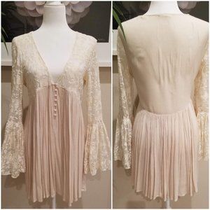 "Free People"-Style w/Bell Sleeves & Empire Waist